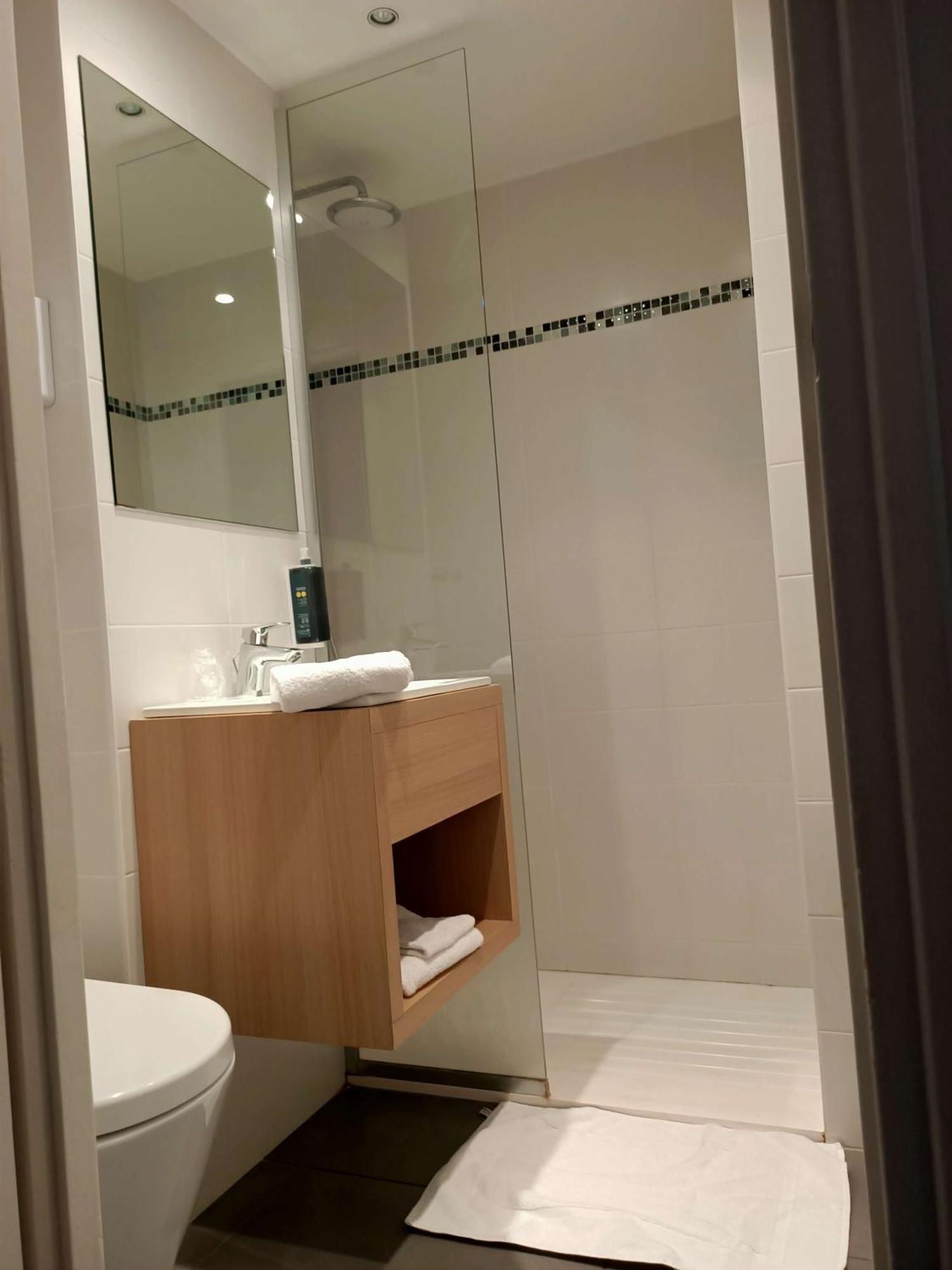 Brit Hotel Les Alizes Порник Экстерьер фото