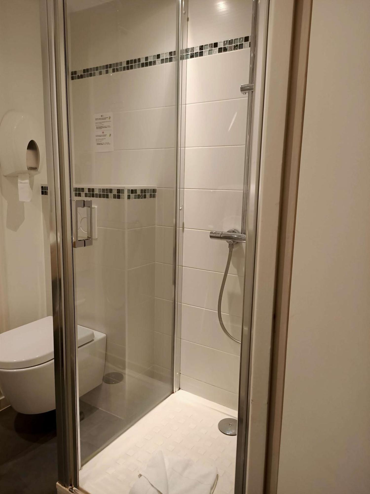 Brit Hotel Les Alizes Порник Экстерьер фото