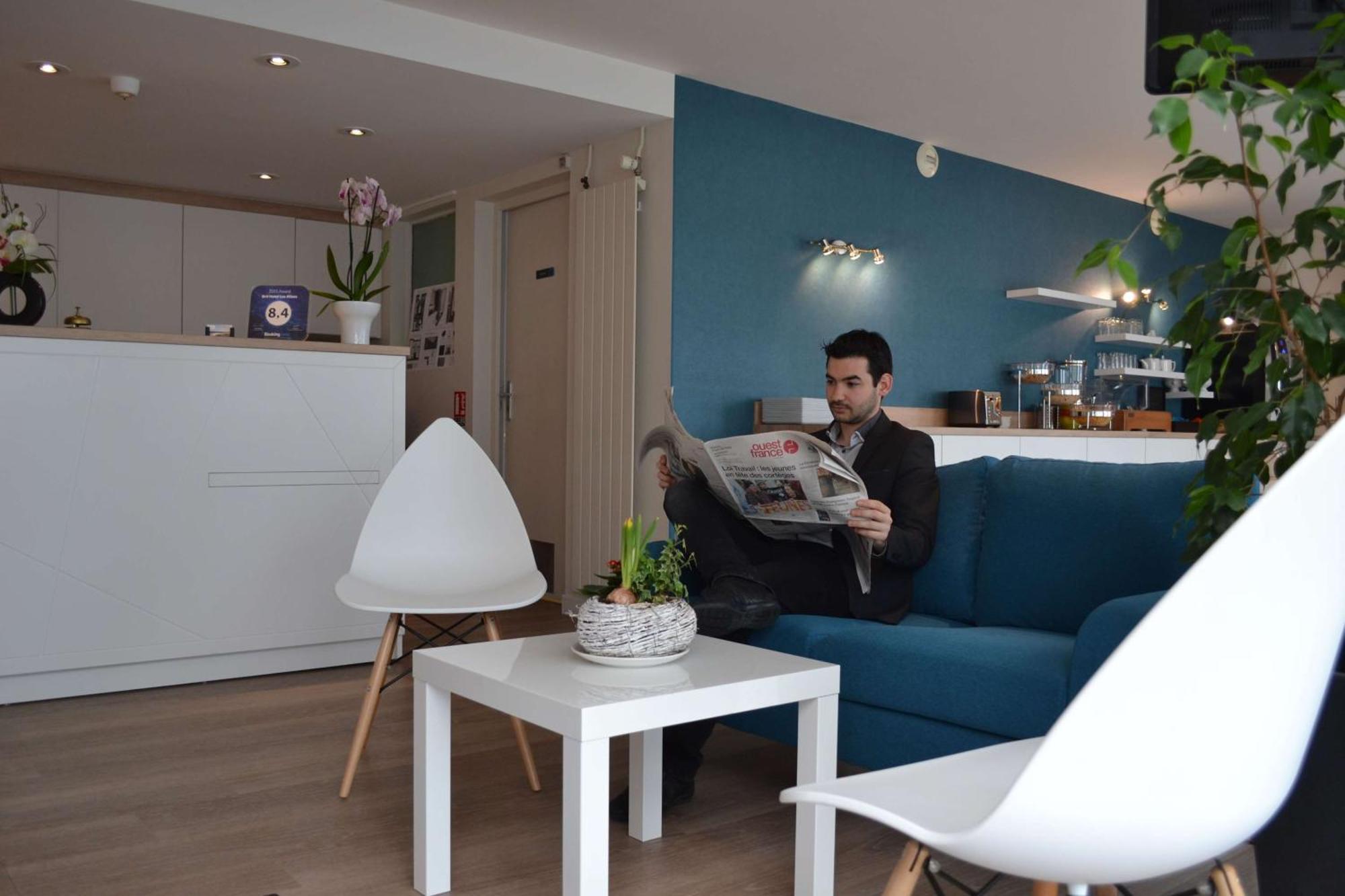 Brit Hotel Les Alizes Порник Экстерьер фото