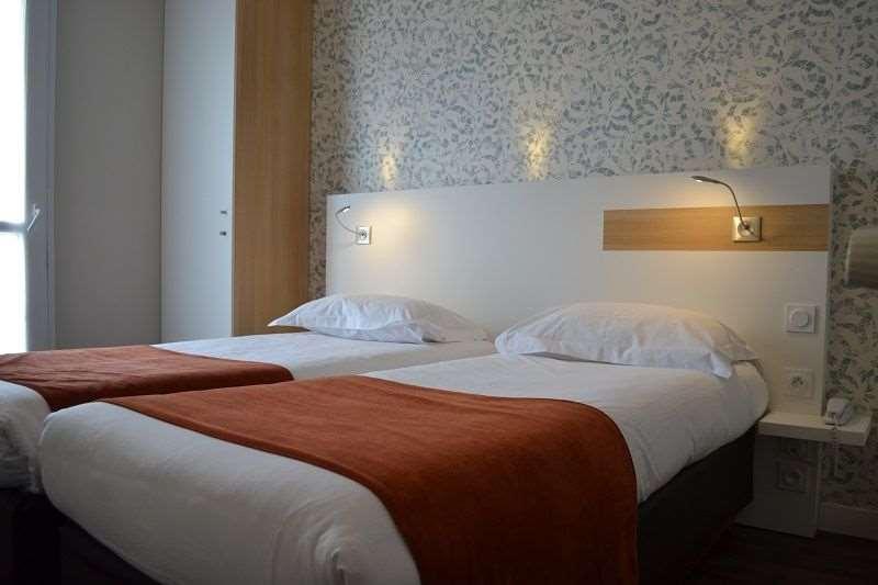 Brit Hotel Les Alizes Порник Номер фото
