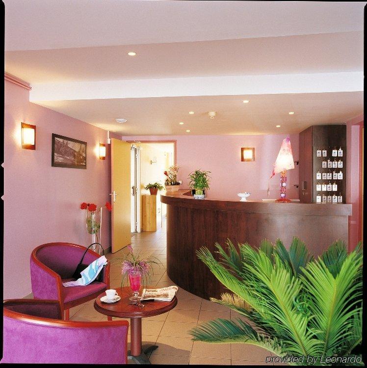 Brit Hotel Les Alizes Порник Экстерьер фото